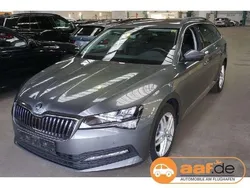 Grau Gebraucht 2022 Skoda Superb Ambition Kombi | 24.450 € (Guter Preis)