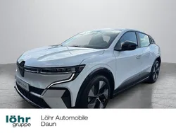 Weiß Gebraucht 2022 Renault Mégane Equilibre Limousine | 20.980 € (Guter Preis)