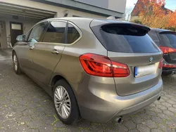 Silber Gebraucht 2014 BMW 220 Active Tourer Luxury Line Van / Kleinbus | 13.900 €