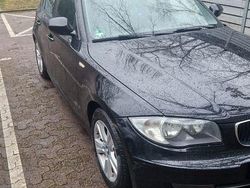 Schwarz Gebraucht 2011 BMW 116 Lifestyle Kleinwagen | 2.850 € (Superpreis)