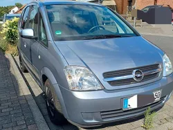 Silber Gebraucht 2005 Opel Meriva Van / Kleinbus | 3.699 € (Etwas zu teuer)