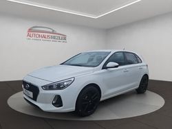 Weiß Gebraucht 2017 Hyundai i30 Limousine | 11.890 € (Fairer Preis)