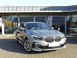 Skyscraper grau metallic Gebraucht 2024 BMW 118 M Sport Kleinwagen | 26.780 € (Fairer Preis)