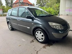 Grau Gebraucht 2005 Renault Scénic II Van / Kleinbus | 2.690 €