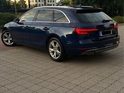 Blau Gebraucht 2018 Audi A4 Kombi | 14.300 € (Guter Preis)