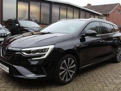 Sternenschwarz (metallic) Gebraucht 2023 Renault Mégane GrandTour R.S. Kombi | 24.890 € (Etwas zu teuer)