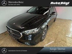 Grau Gebraucht 2024 Mercedes E220 Advanced Limousine | 46.970 € (Superpreis)
