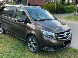 Braun Gebraucht 2016 Mercedes V250 Avantgarde Van / Kleinbus | 42.400 € (Teuer)