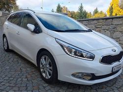 Weiß Gebraucht 2016 Kia Ceed Sportswagon Platinum Edition Kombi | 7.400 € (Fairer Preis)