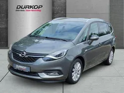 Grau Gebraucht 2018 Opel Zafira Van / Kleinbus | 15.950 € (Fairer Preis)
