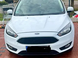 Weiß Gebraucht 2019 Ford Focus Cool & Connect Limousine | 7.300 € (Etwas zu teuer)