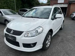 Weiß Gebraucht 2009 Suzuki SX4 Limousine | 4.400 € (Fairer Preis)