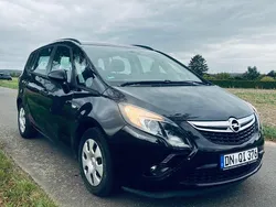 Schwarz Gebraucht 2013 Opel Zafira Tourer Edition Van / Kleinbus | 5.100 € (Fairer Preis)