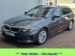 Grau Gebraucht 2021 BMW 318 Advantage Kombi | 25.400 € (Fairer Preis)