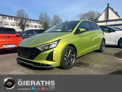 Gold Gebraucht 2024 Hyundai i20 SUV | 22.350 €
