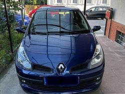 Blau Gebraucht 2006 Renault Clio III Kleinwagen | 3.000 € (Fairer Preis)