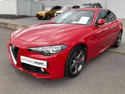Rot Gebraucht 2017 Alfa Romeo Giulia Super Limousine | 22.850 € (Fairer Preis)