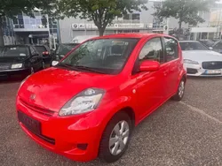 Rot Gebraucht 2009 Daihatsu Sirion Kleinwagen | 2.990 € (Fairer Preis)