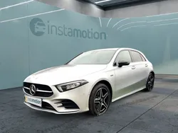 Silber Gebraucht 2020 Mercedes A250 AMG Limousine | 38.840 €