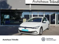 Weiß Gebraucht 2021 VW Golf VIII Life Limousine | 19.980 € (Fairer Preis)