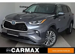 Grey metallic (metallic) Gebraucht 2021 Toyota Highlander Hybrid SUV | 41.900 €