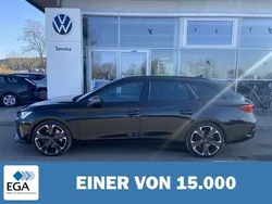 Schwarz metallic Gebraucht 2023 Cupra Leon | 31.850 € (Etwas zu teuer)