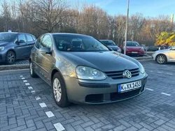 Grau Gebraucht 2004 VW Golf IV Basis Limousine | 900 € (Superpreis)