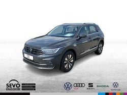 Grau Gebraucht 2023 VW Tiguan Move SUV | 28.190 € (Guter Preis)