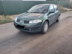 Grün Gebraucht 2003 Renault Mégane II Limousine | 1.500 €