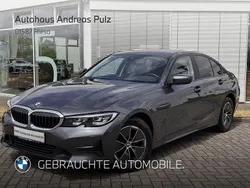 Grau Gebraucht 2022 BMW 318 Advantage Limousine | 27.409 € (Fairer Preis)