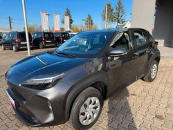 Grau Neu 2025 Toyota Yaris Cross Business Edition SUV | 24.799 € (Fairer Preis)