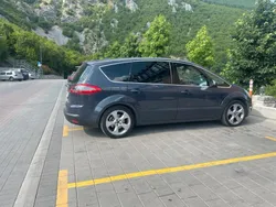 Blau Gebraucht 2012 Ford S-MAX S Van / Kleinbus | 12.100 € (Teuer)