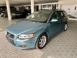 Blau Gebraucht 2009 Volvo V50 Kinetic Kombi | 6.490 € (Etwas zu teuer)