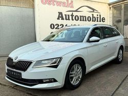Bila moon/moon white Gebraucht 2019 Skoda Superb Premium Edition Kombi | 17.990 € (Teuer)