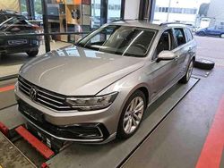 Silber Gebraucht 2022 VW Passat GTE Kombi | 19.950 € (Guter Preis)