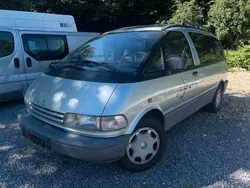 Silber Gebraucht 1992 Toyota Previa Van / Kleinbus | 2.499 €