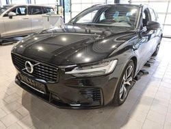 Schwarz Gebraucht 2021 Volvo V60 R-Design Kombi | 25.950 € (Guter Preis)