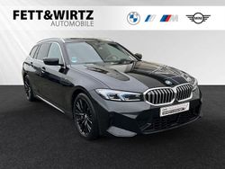 Saphirschwarz metallic Gebraucht 2023 BMW 330 M Sport Kombi | 41.490 € (Etwas zu teuer)