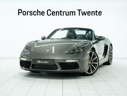 Grau Gebraucht 2017 Porsche 718 Boxster Cabrio | 67.900 €