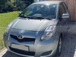 Grau Gebraucht 2009 Toyota Yaris Kleinwagen | 2.850 € (Guter Preis)