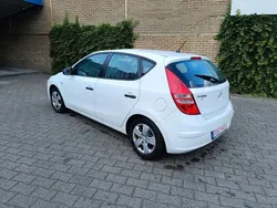 Weiß Gebraucht 2009 Hyundai i30 Comfort Limousine | 3.499 € (Fairer Preis)