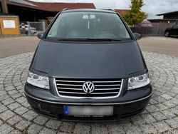 Grau Gebraucht 2006 VW Sharan Van / Kleinbus | 3.880 €