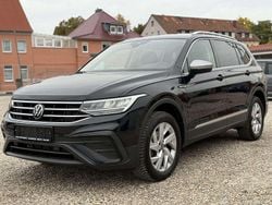 Deep black Gebraucht 2024 VW Tiguan Allspace Life SUV | 37.900 € (Fairer Preis)