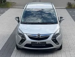 Silber Gebraucht 2016 Opel Zafira Tourer Edition Van / Kleinbus | 7.890 € (Superpreis)