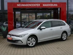 Reflexsilber metallic Gebraucht 2024 VW Golf VIII Business Kombi | 27.480 € (Guter Preis)