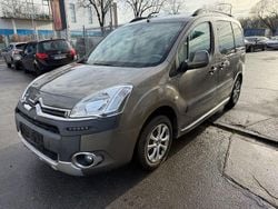 Braun Gebraucht 2015 Citroën Berlingo XTR Van / Kleinbus | 5.800 € (Fairer Preis)