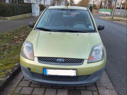 Gelb Gebraucht 2007 Ford Fiesta Ambiente Limousine | 1.450 € (Guter Preis)