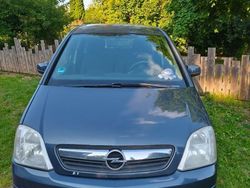 Blau Gebraucht 2006 Opel Meriva Edition Van / Kleinbus | 2.500 € (Etwas zu teuer)