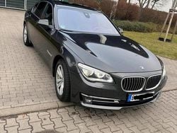 Grau Gebraucht 2014 BMW 730 Limousine | 18.390 € (Teuer)