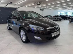 Braun Gebraucht 2012 Opel Astra Kombi | 4.500 € (Guter Preis)
